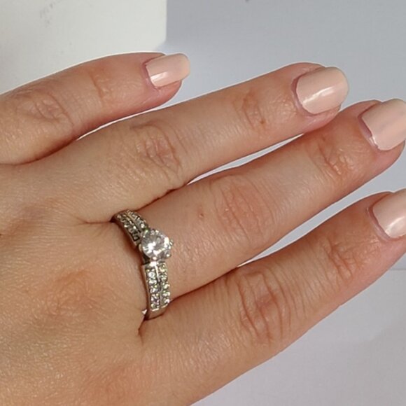 Vintage CZ Pave Crystal Prong Set 2 Row Sterling Silver Band Ring - Picture 9 of 12